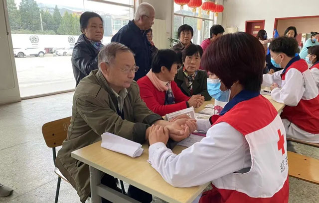 情暖重陽節(jié)，義診送健康，北京永林醫(yī)院關(guān)護(hù)老人健康