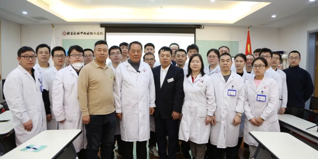 針灸專家李振全教授為我院醫師培訓“滯動針療法”