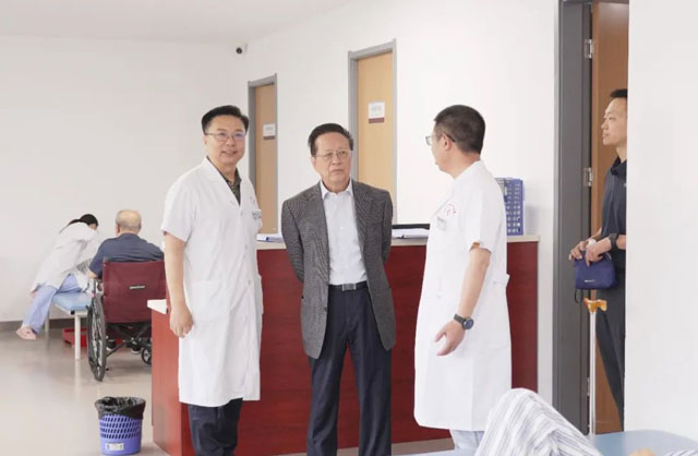 民建中央原主席陳昌智走訪民建會員企業北京永林醫院